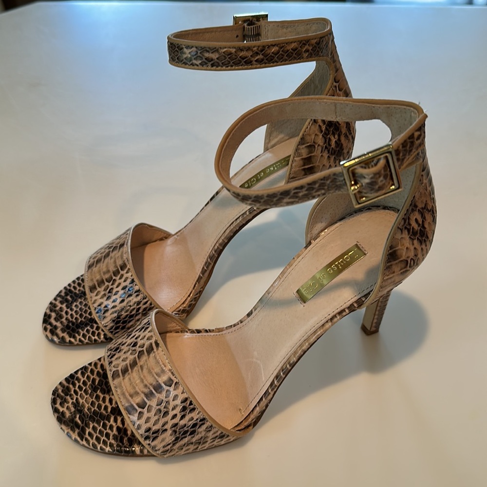 Louise et Cie size 8 snake skin heels